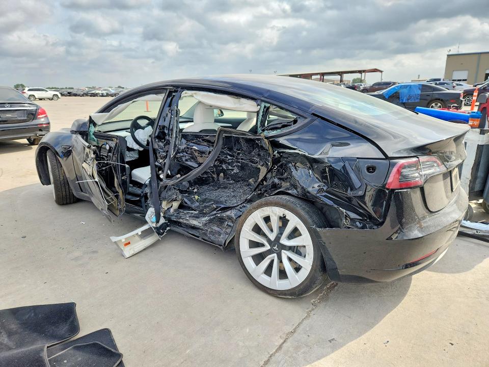 53814226 :رقم المزاد ، 5YJ3E1EB2NF163451 vin ، 2022 Tesla Model 3 مزاد بيع