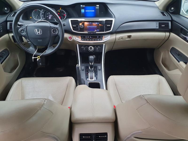 52496236 :رقم المزاد ، 1HGCR3F86FA023935 vin ، 2015 Honda Accord مزاد بيع