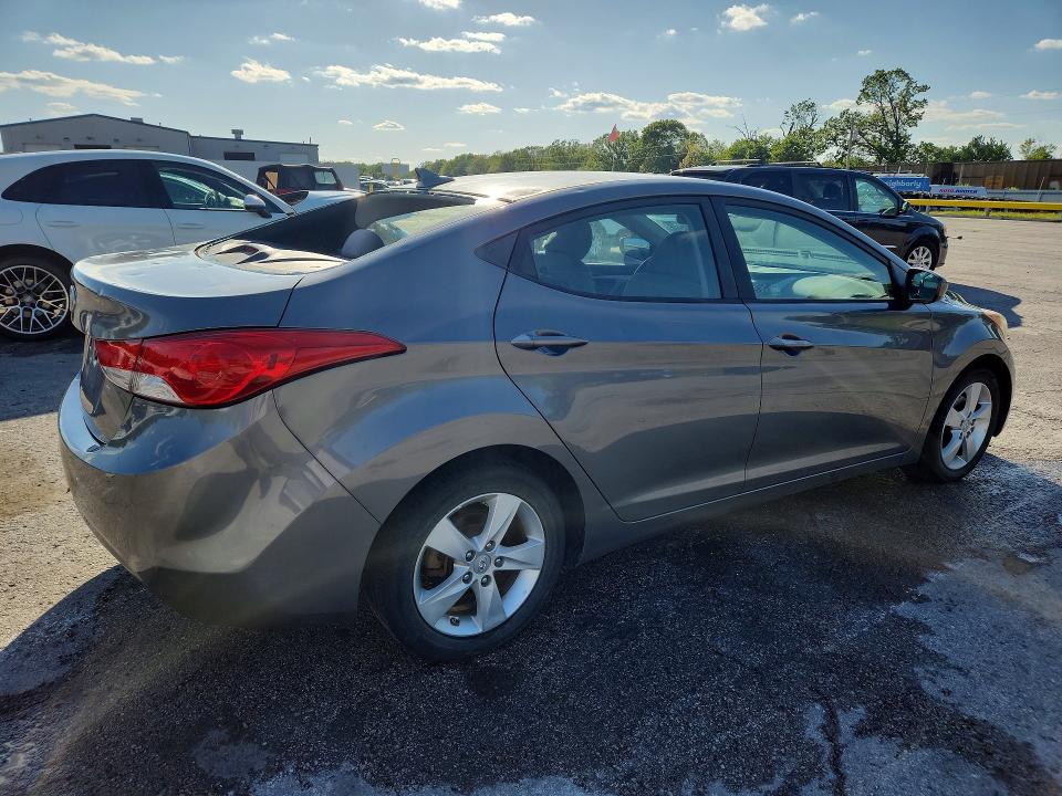 2013 Hyundai Elantra მანქანა იყიდება აუქციონზე, vin: 5NPDH4AE0DH440773, აუქციონის ნომერი: 52320816