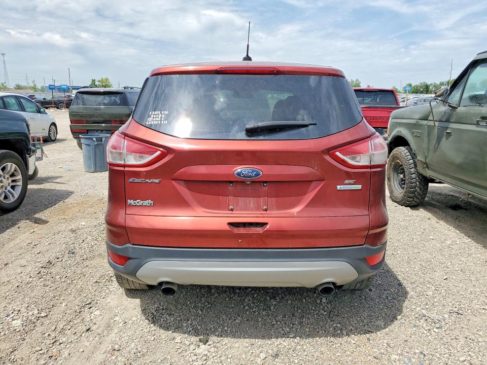 2015 Ford Escape მანქანა იყიდება აუქციონზე, vin: 1FMCU0GX0FUB01525, აუქციონის ნომერი: 55454126