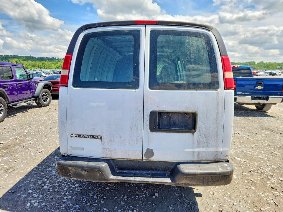 52731846 :رقم المزاد ، 1GCGG29C881223055 vin ، 2008 Chevrolet Express G2500 مزاد بيع
