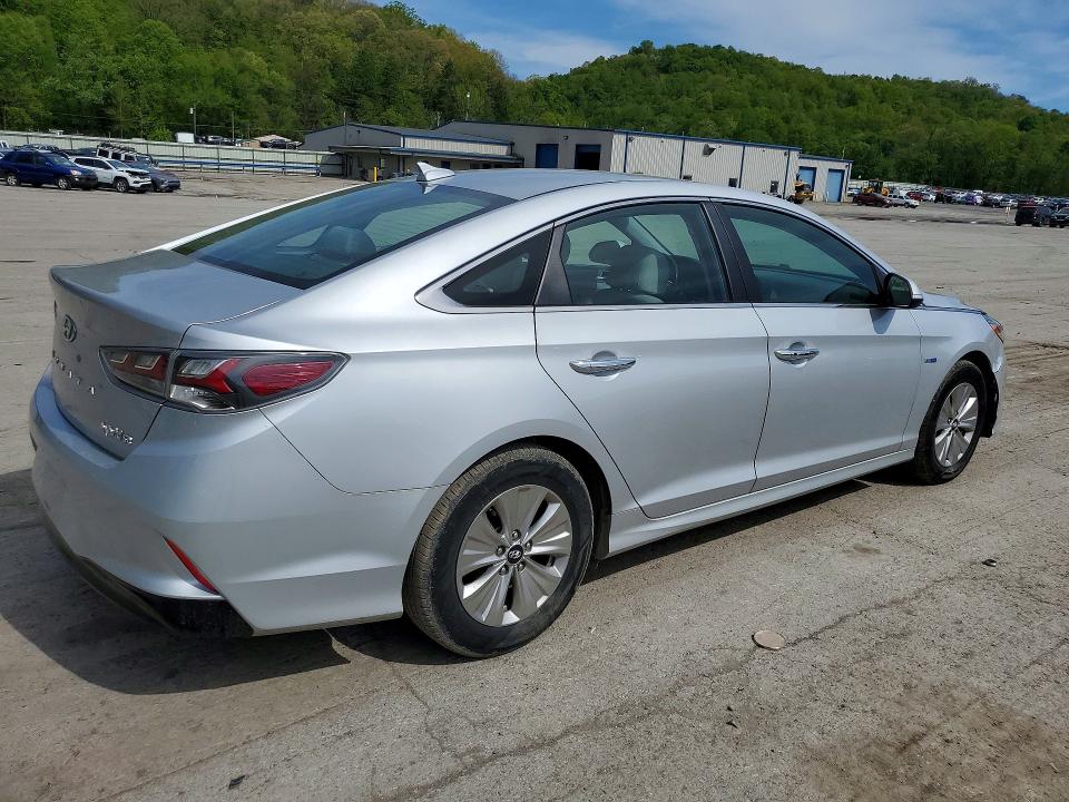 2018 Hyundai Sonata Hybrid მანქანა იყიდება აუქციონზე, vin: KMHE24L3XJA087362, აუქციონის ნომერი: 53325666