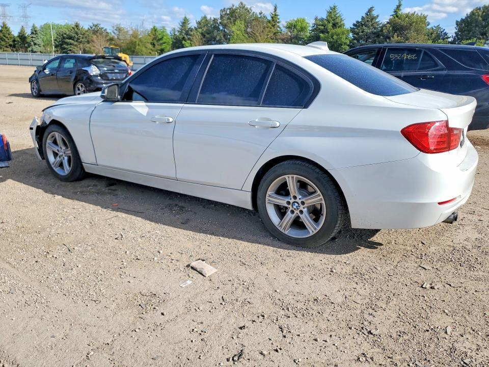 2013 Bmw 328 მანქანა იყიდება აუქციონზე, vin: WBA3B5G57DNS02412, აუქციონის ნომერი: 53100636