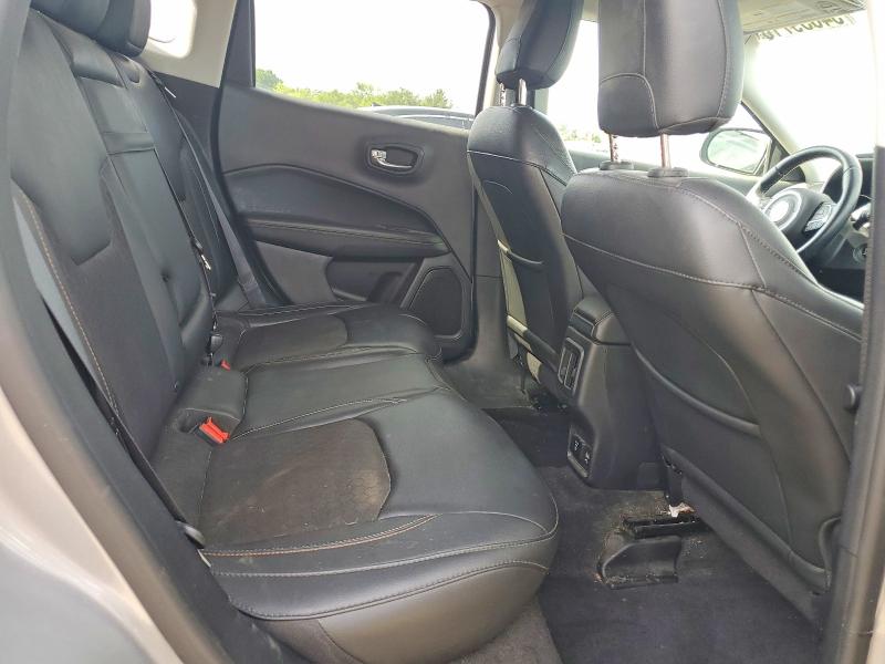 54659716 :رقم المزاد ، 3C4NJDBB6JT261694 vin ، 2018 Jeep Compass مزاد بيع