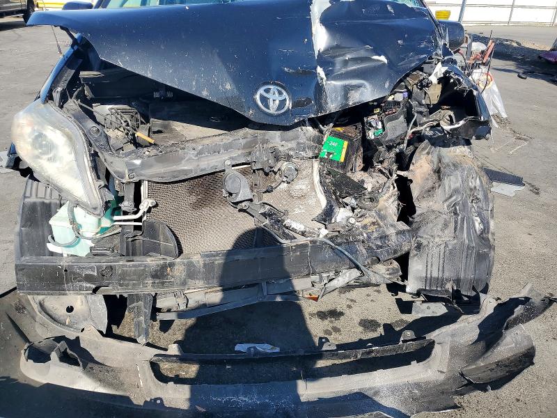 54724836 :رقم المزاد ، 5TDKK3DCXCS207392 vin ، 2012 Toyota Sienna مزاد بيع