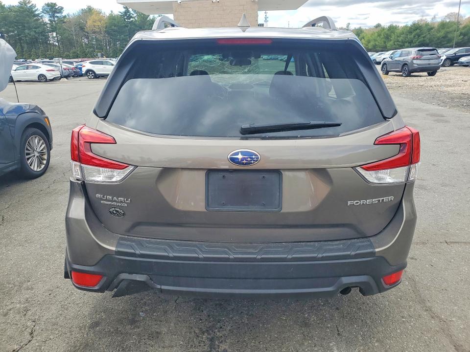 51400796 :رقم المزاد ، JF2SKAJC2MH467611 vin ، 2021 Subaru Forester مزاد بيع