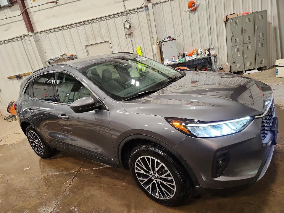 Продажа на аукционе авто 2023 Ford Escape, vin: 1FMCU0E10PUA67702, номер лота: 53069406