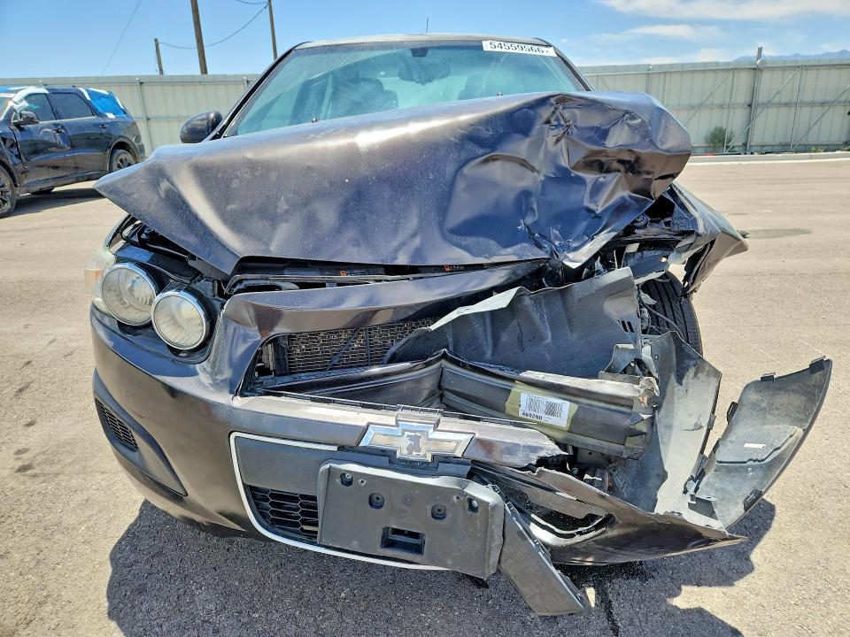 54559566 :رقم المزاد ، 1G1JC5SH5F4130927 vin ، 2015 Chevrolet Sonic مزاد بيع