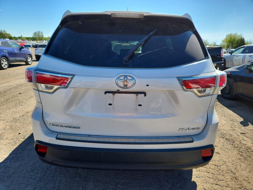 2015 Toyota Highlander მანქანა იყიდება აუქციონზე, vin: 5TDJKRFH4FS092395, აუქციონის ნომერი: 53591456