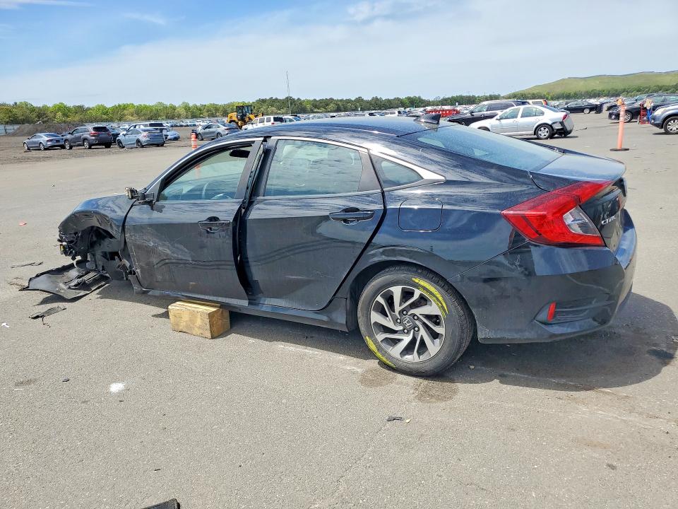Продажа на аукционе авто 2018 Honda Civic, vin: 19XFC2F7XJE202225, номер лота: 54659336