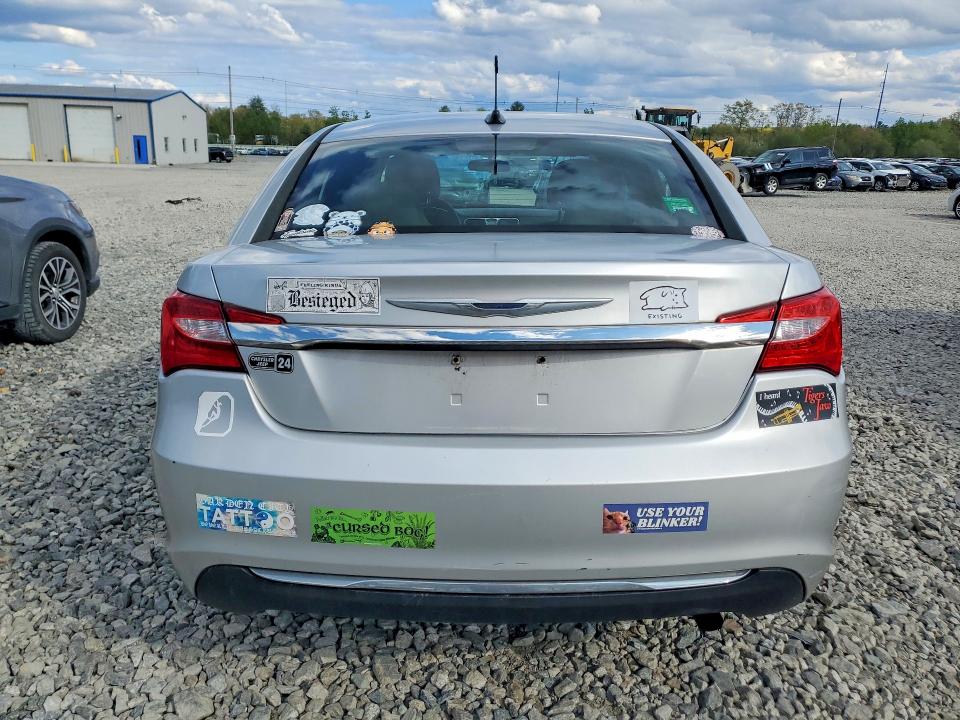 Продаж на аукціоні авто 2012 Chrysler 200, vin: 1C3CCBAB5CN184038, номер лоту: 51642186