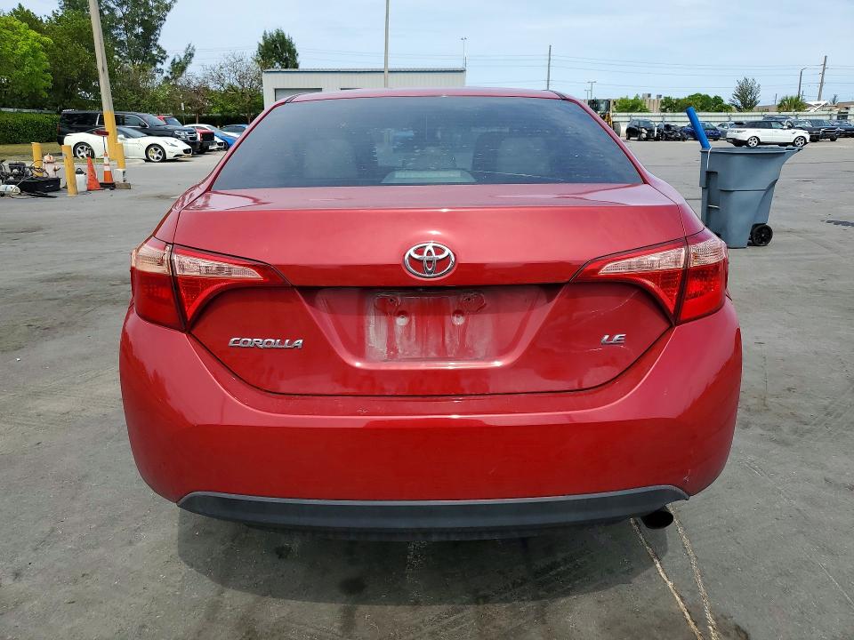 53340196 :رقم المزاد ، 2T1BURHE6JC046148 vin ، 2018 Toyota Corolla مزاد بيع