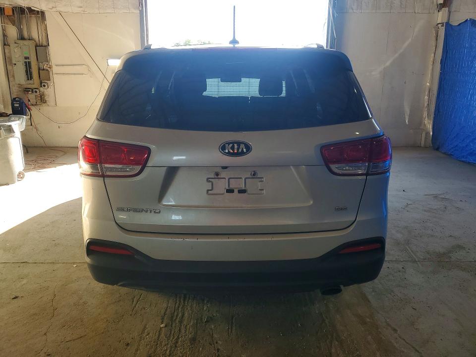 2017 Kia Sorento მანქანა იყიდება აუქციონზე, vin: 5XYPGDA33HG282991, აუქციონის ნომერი: 53164056
