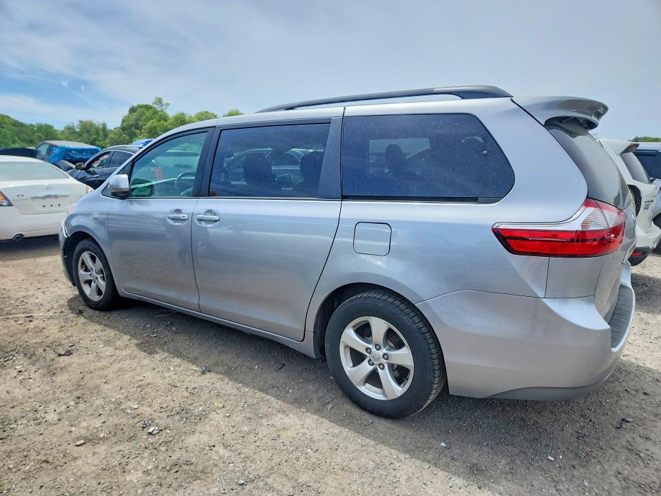 2017 Toyota Sienna მანქანა იყიდება აუქციონზე, vin: 5TDKZ3DC7HS875654, აუქციონის ნომერი: 54018916