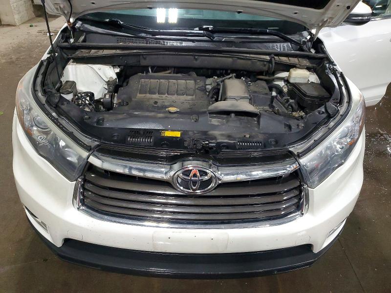 Продажа на аукционе авто 2015 Toyota Highlander, vin: 5TDDKRFH9FS089635, номер лота: 55068386