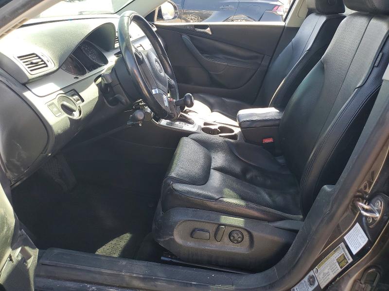 51921306 :رقم المزاد ، WVWXK7AN0AE003285 vin ، 2010 Volkswagen Passat مزاد بيع