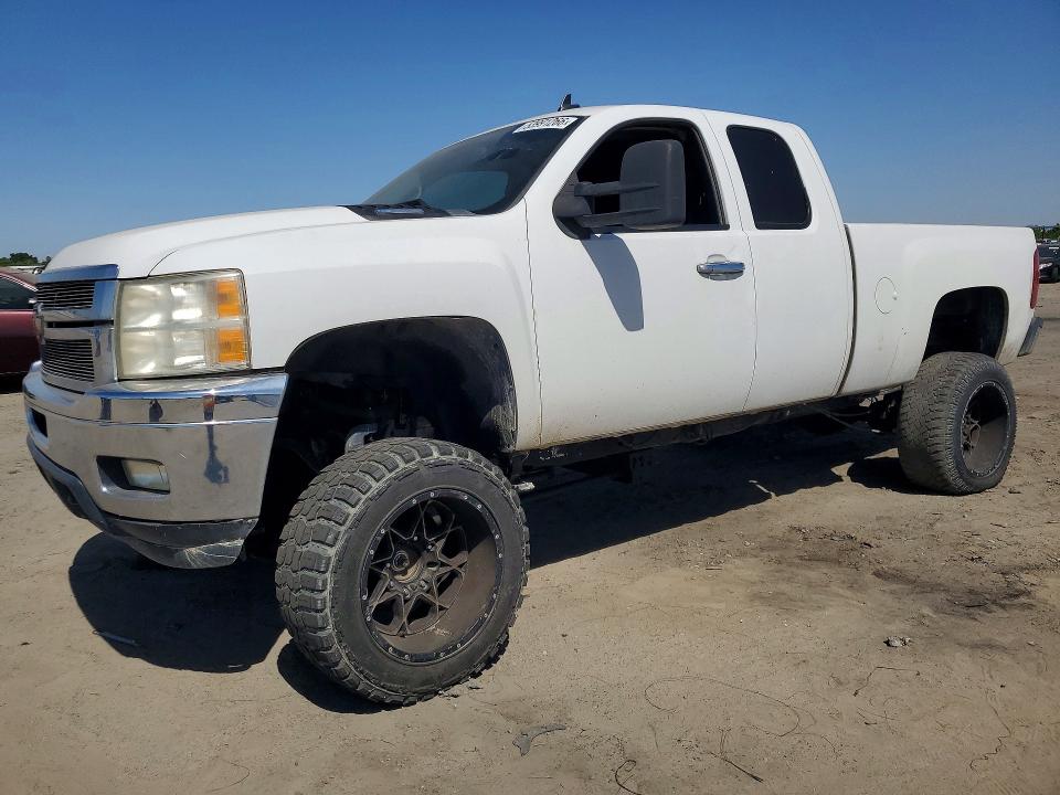 53991266 :رقم المزاد ، 1GC2KXC84BZ437558 vin ، 2011 Chevrolet Silverado مزاد بيع