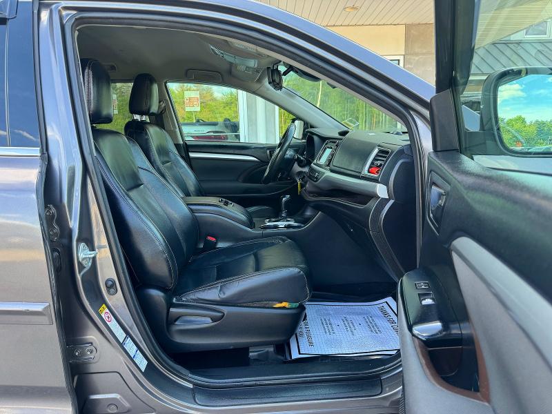 54733956 :رقم المزاد ، 5TDBZRFH6JS913523 vin ، 2018 Toyota Highlander مزاد بيع