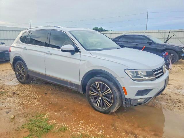 55001416 :رقم المزاد ، 3VV2B7AX1JM105265 vin ، 2018 Volkswagen Tiguan مزاد بيع