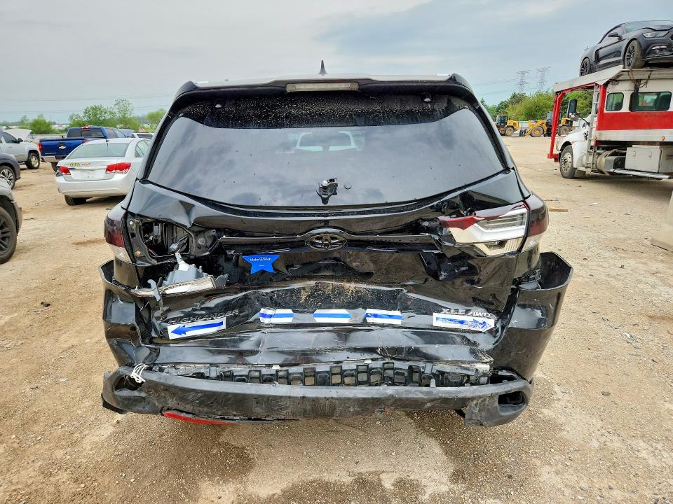 Auction sale of the 2018 Toyota Highlander, vin: 5TDJZRFH9JS887267, lot number: 52890646