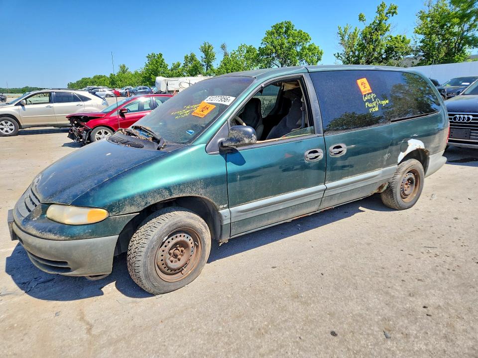 51277956 :رقم المزاد ، 1P4GP44R1TB186890 vin ، 1996 Plymouth Grand Voyager مزاد بيع