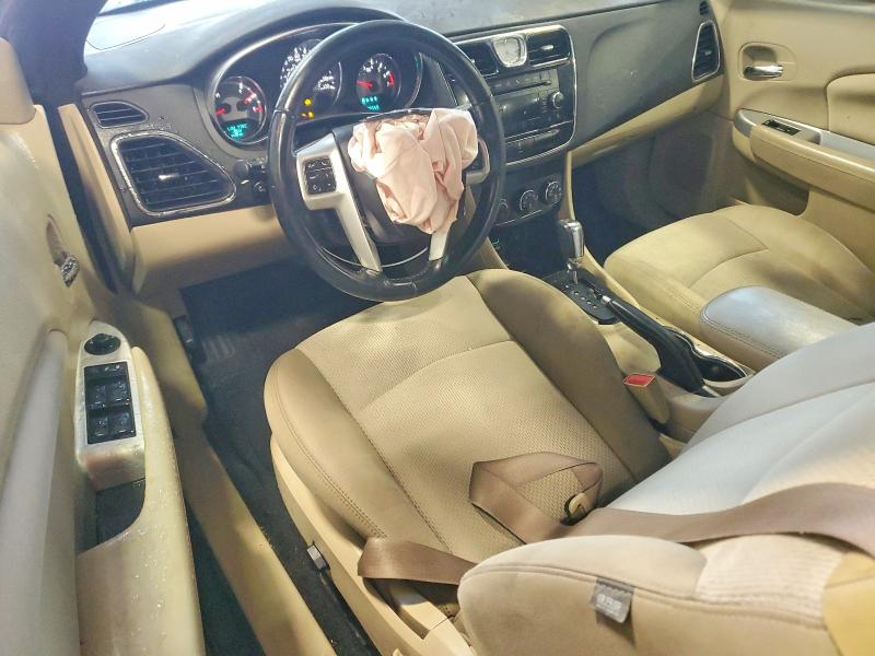 2014 Chrysler 200 მანქანა იყიდება აუქციონზე, vin: 1C3BCBEB6EN115545, აუქციონის ნომერი: 54180256