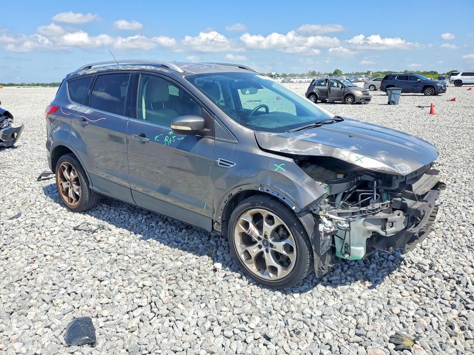 52672656 :رقم المزاد ، 1FMCU0J9XEUB93610 vin ، 2014 Ford Escape مزاد بيع
