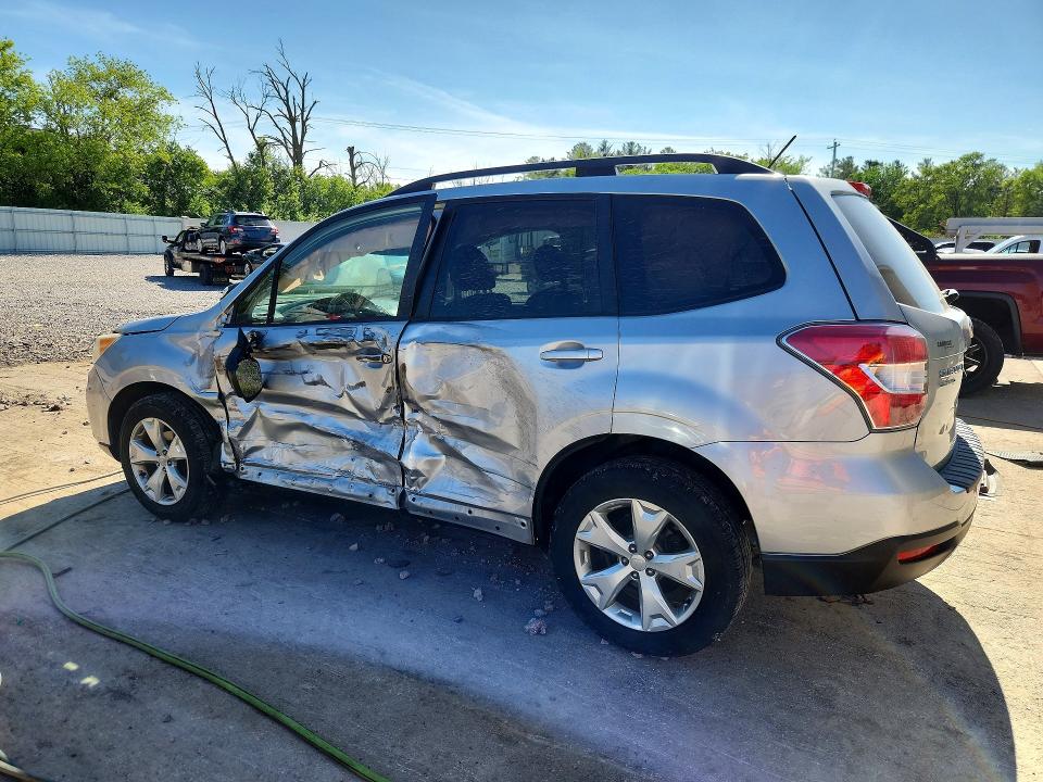 2015 Subaru Forester მანქანა იყიდება აუქციონზე, vin: JF2SJADC2FH489402, აუქციონის ნომერი: 55360006