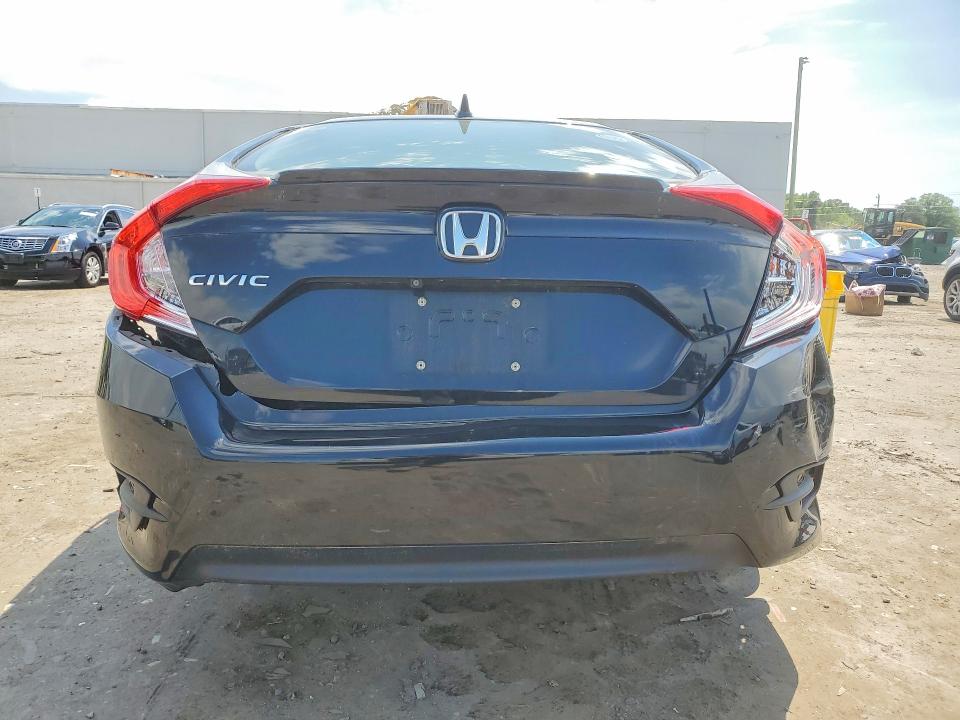53359546 :رقم المزاد ، JHMFC1F77JX041678 vin ، 2018 Honda Civic مزاد بيع