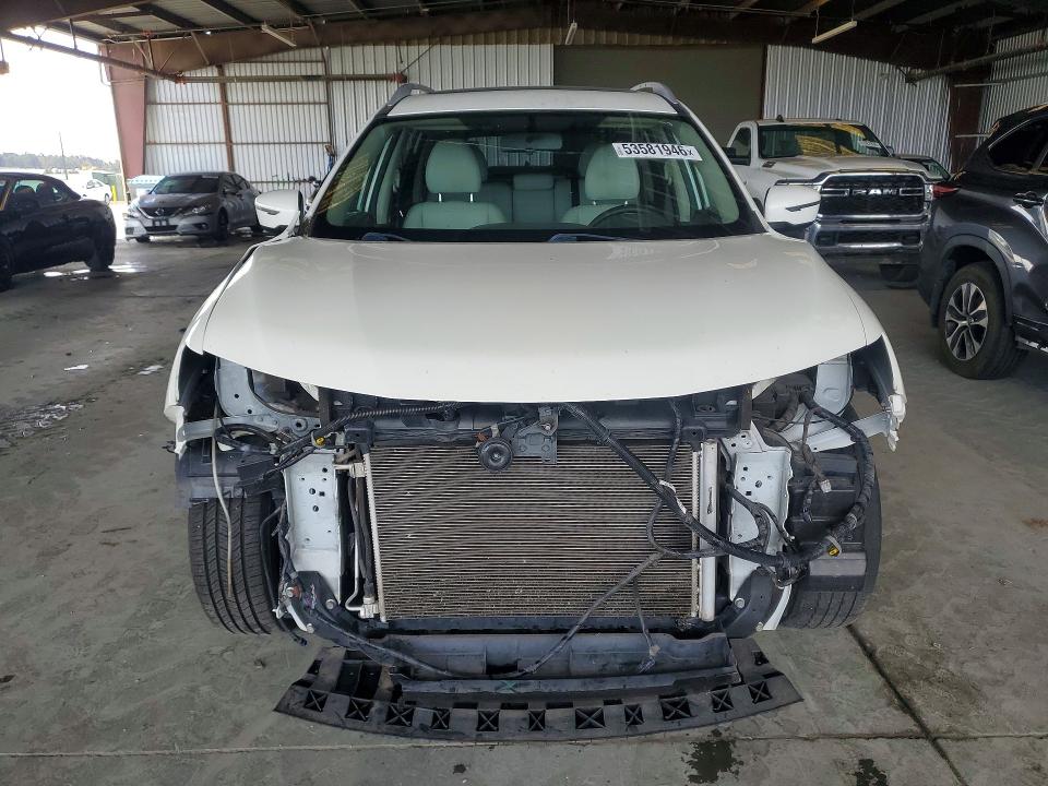 53581946 :رقم المزاد ، JN8AT2MT8GW002456 vin ، 2016 Nissan Rogue مزاد بيع