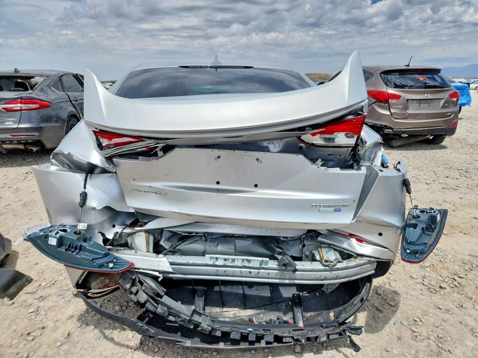 52556166 :رقم المزاد ، 3FA6P0D90KR225977 vin ، 2019 Ford Fusion مزاد بيع
