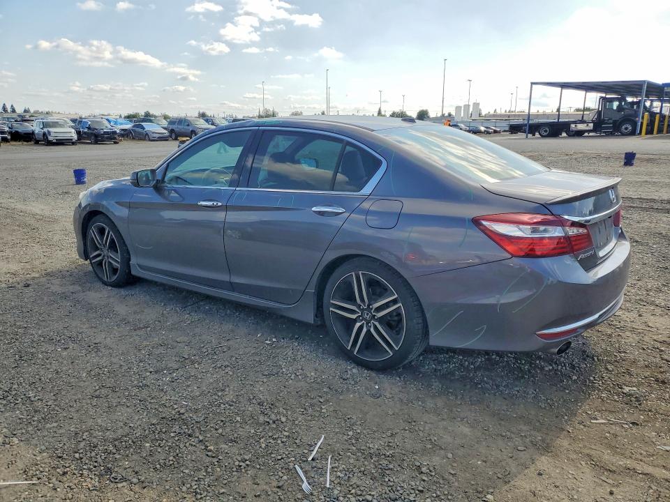 Продажа на аукционе авто 2017 Honda Accord, vin: 1HGCR3F92HA011406, номер лота: 55038596