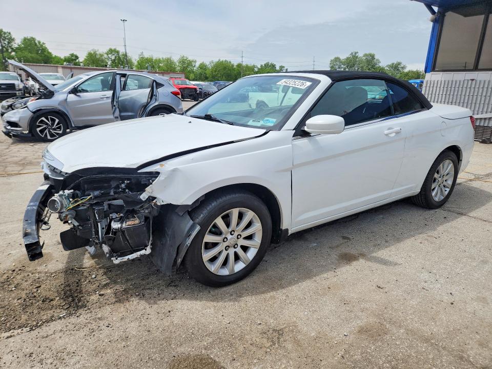 Продажа на аукционе авто 2013 Chrysler 200, vin: 1C3BCBEBXDN526770, номер лота: 54325226