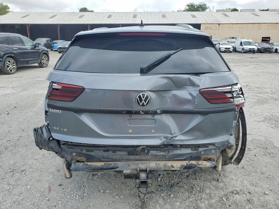 53892956 :رقم المزاد ، 1V2JE2CA5MC231873 vin ، 2021 Volkswagen Atlas Cross Sport مزاد بيع