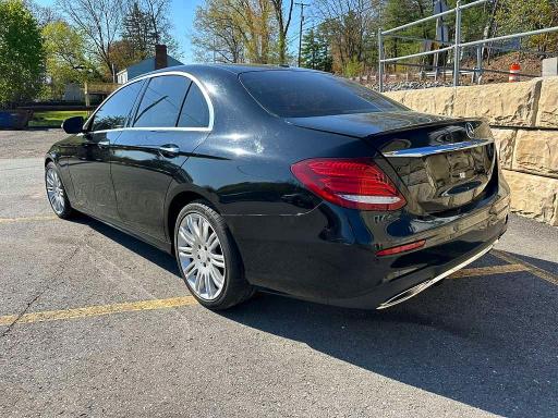 51313006 :رقم المزاد ، WDDZF4KB2HA037252 vin ، 2017 Mercedes-benz E مزاد بيع