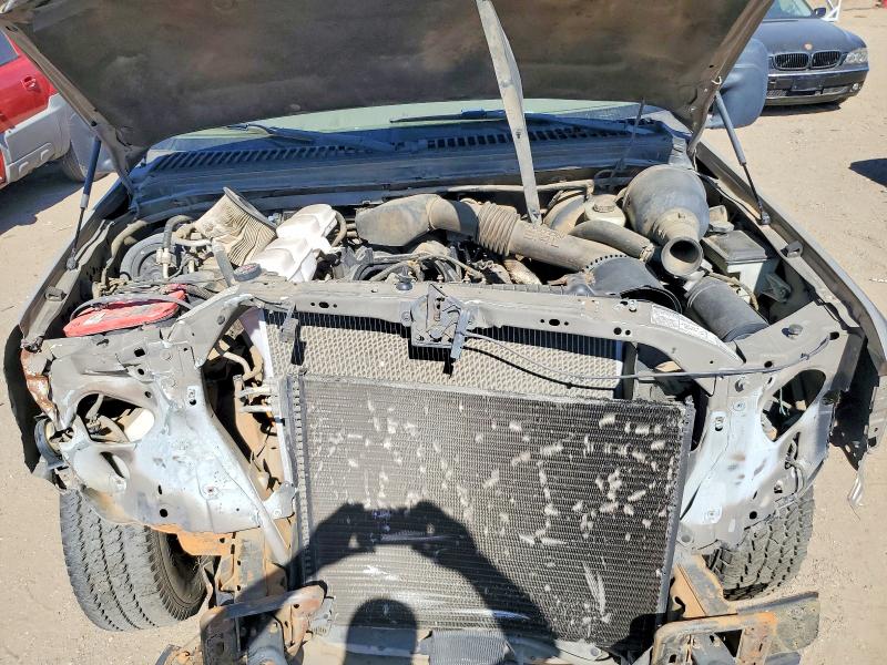 2000 Ford Excursion მანქანა იყიდება აუქციონზე, vin: 1FMNU40L3YEC37832, აუქციონის ნომერი: 52192046