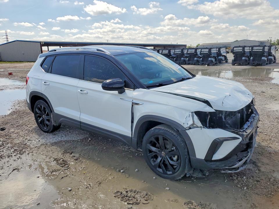 Продажа на аукционе авто 2024 Volkswagen Taos, vin: 3VVEX7B25RM004291, номер лота: 52233756