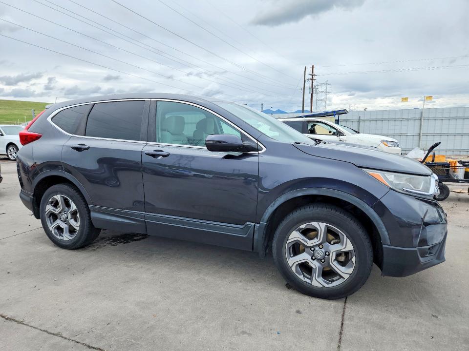 55045846 :رقم المزاد ، 2HKRW2H53JH632447 vin ، 2018 Honda Cr-v مزاد بيع