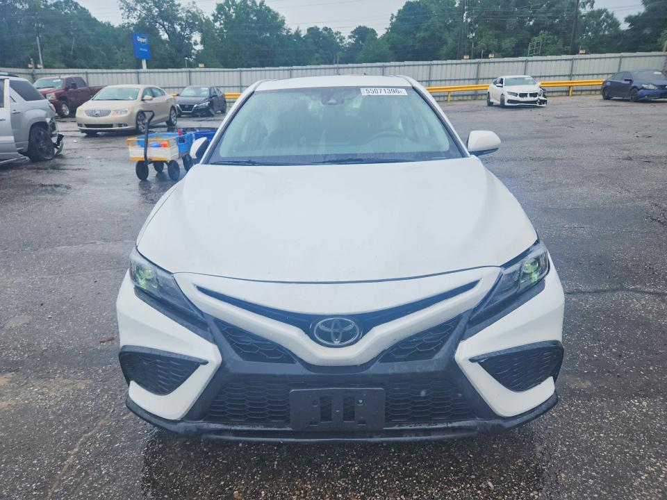 55071396 :رقم المزاد ، 4T1G11AK8PU802795 vin ، 2023 Toyota Camry مزاد بيع