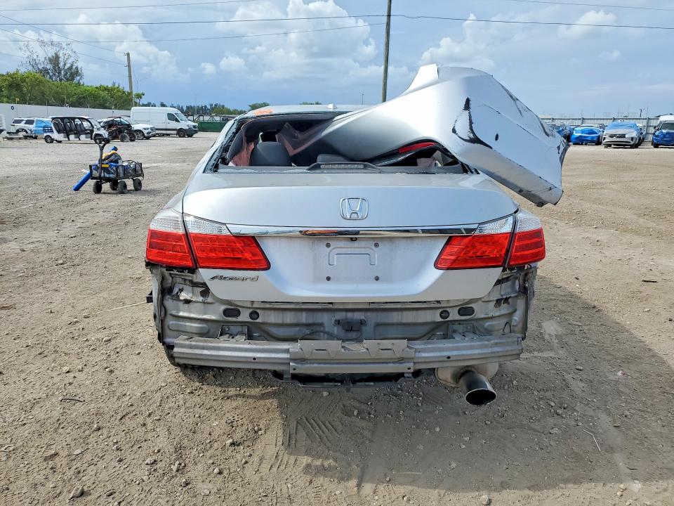Продажа на аукционе авто 2015 Honda Accord, vin: 1HGCR2F89FA161821, номер лота: 53459976
