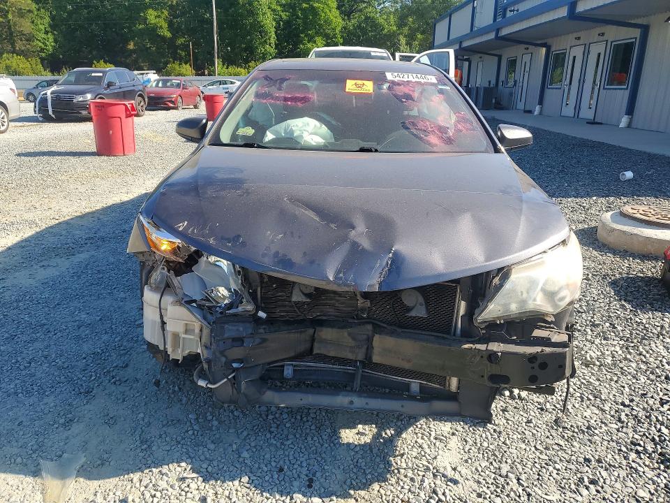 54271446 :رقم المزاد ، 4T1BF1FK2EU862427 vin ، 2014 Toyota Camry مزاد بيع