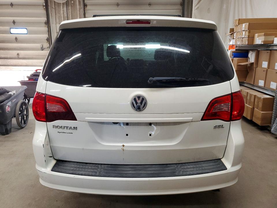 2011 Volkswagen Routan მანქანა იყიდება აუქციონზე, vin: 2V4RW5DG0BR747672, აუქციონის ნომერი: 54039356