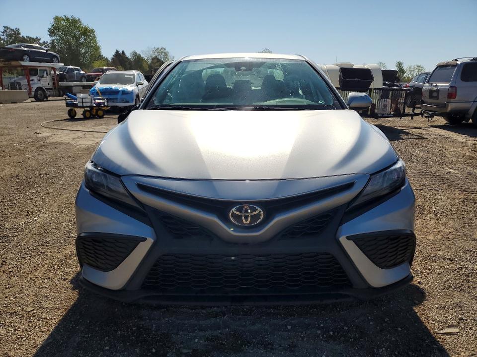 2022 Toyota Camry მანქანა იყიდება აუქციონზე, vin: 4T1G11AK0NU628704, აუქციონის ნომერი: 41629856