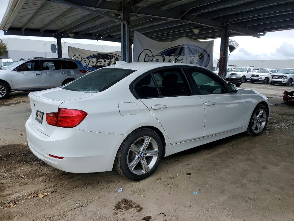 2013 Bmw 328 მანქანა იყიდება აუქციონზე, vin: WBA3C1G54DNR46880, აუქციონის ნომერი: 52553406