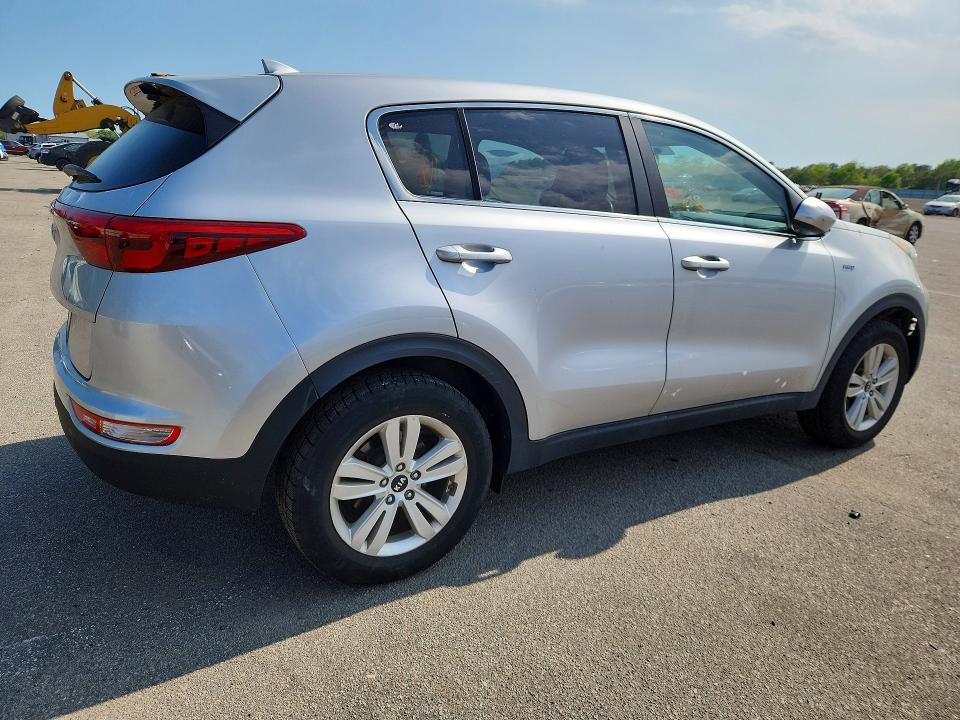 2017 Kia Sportage მანქანა იყიდება აუქციონზე, vin: KNDPMCAC5H7229032, აუქციონის ნომერი: 54213226