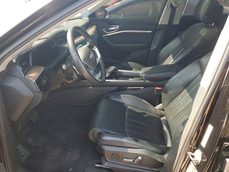 53745856 :رقم المزاد ، WA1VABGE9KB009586 vin ، 2019 Audi E-tron مزاد بيع