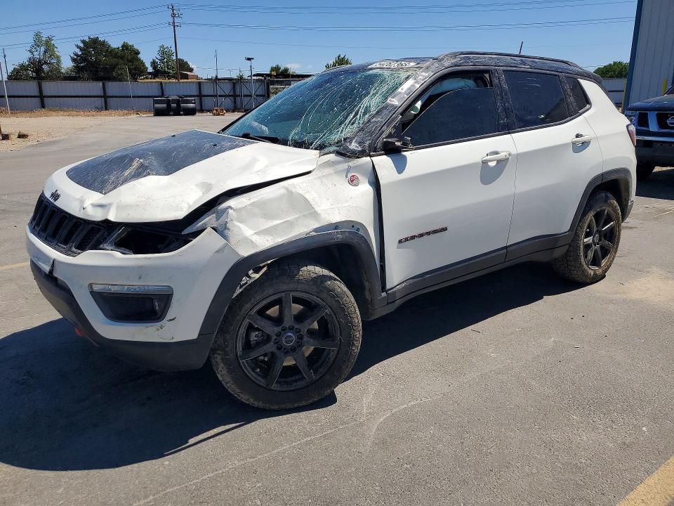 54282366 :رقم المزاد ، 3C4NJDDB5JT232071 vin ، 2018 Jeep Compass مزاد بيع