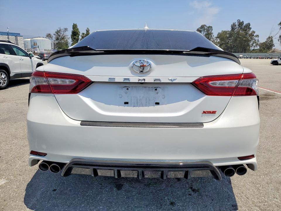53449876 :رقم المزاد ، 4T1B61HK5KU722011 vin ، 2019 Toyota Camry مزاد بيع