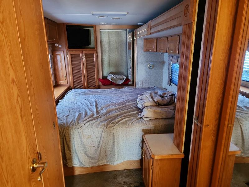 2003 Dutch Star Recreational Vehicle (rv) მანქანა იყიდება აუქციონზე, vin: 4VZBN24983C044196, აუქციონის ნომერი: 53895496