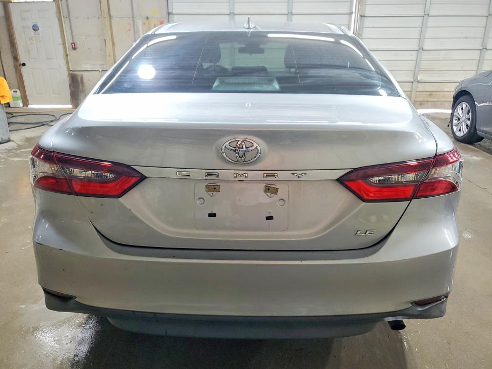 Продаж на аукціоні авто 2021 Toyota Camry, vin: 4T1C11AK2MU583309, номер лоту: 53286416